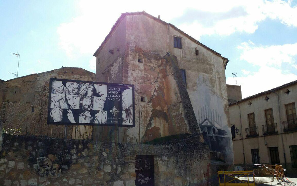 Edificio en riesgo de derrumbe en la Rúa de los Notarios (Zamora)
